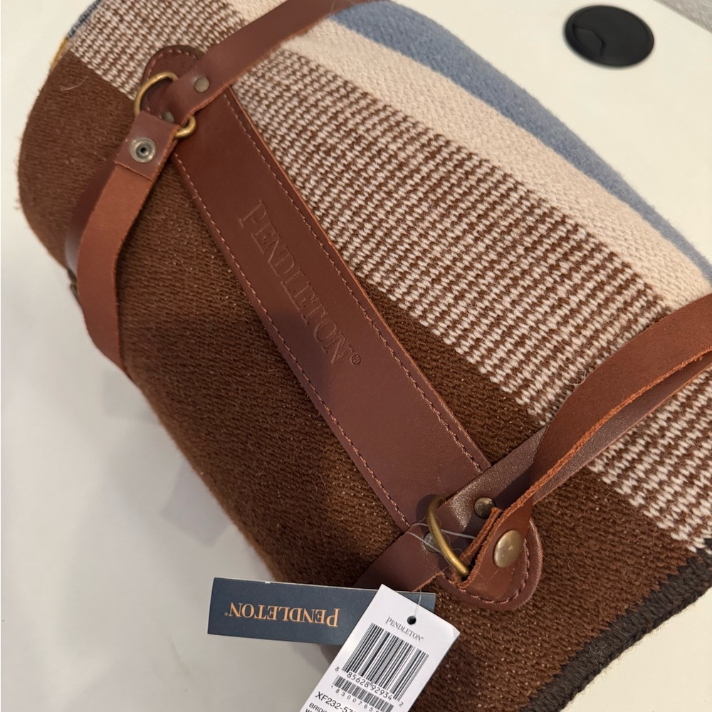 Pendleton Brown and Blue Wool throw w/carrier